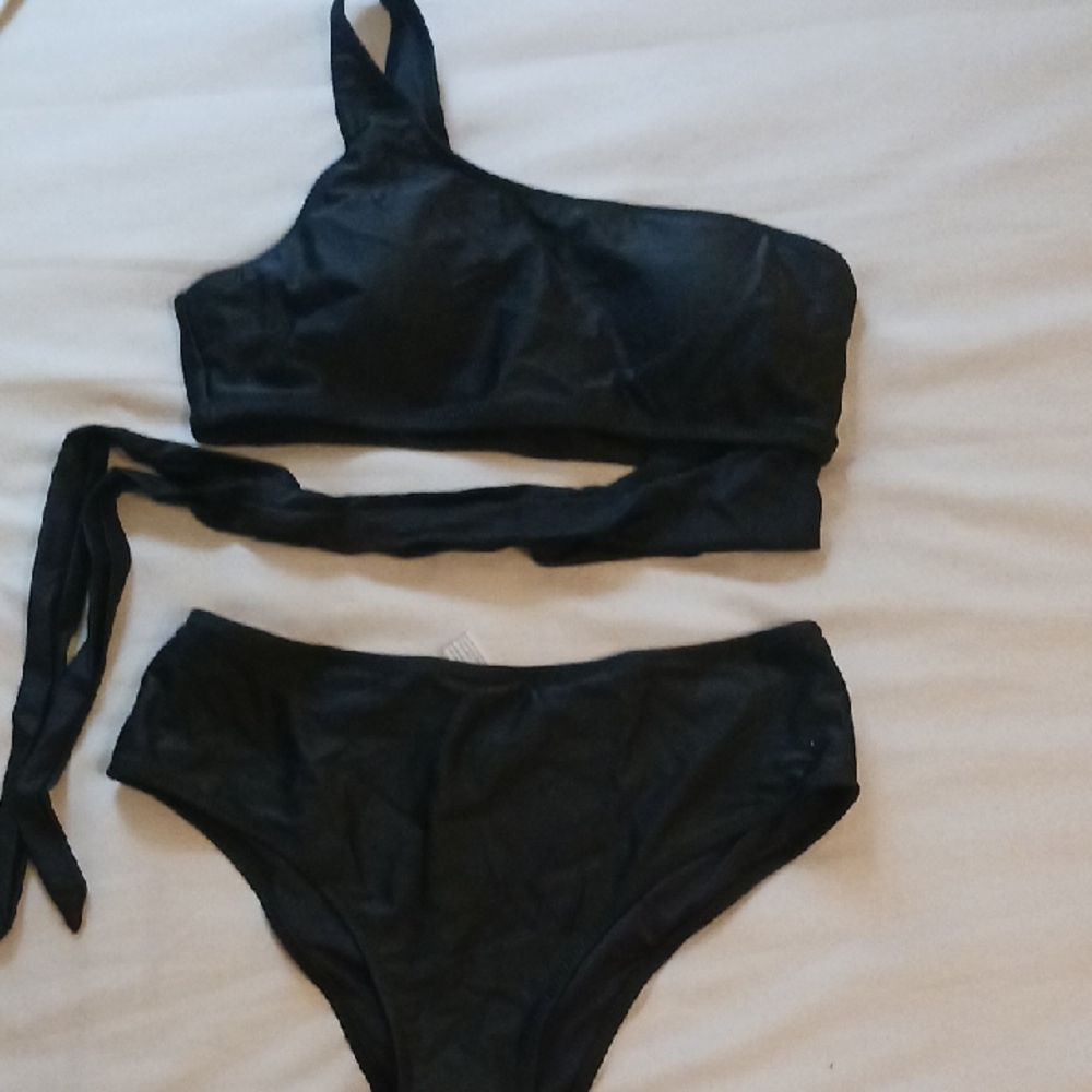 Black One-Shoulder Bikini Set NWOT